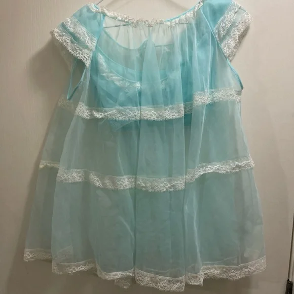 Vintage 60s short n Sweet 2 pc. Over Robe and bralette Rare sheer lace ties S/M